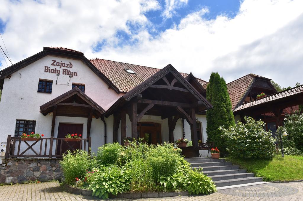 Zajazd Bialy Mlyn Sterławki Wielkie Exterior foto